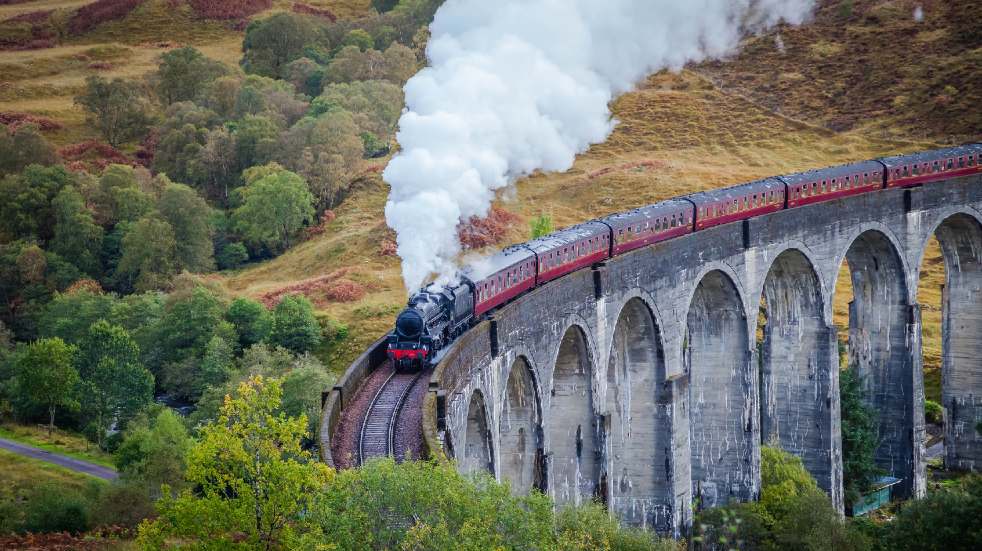 Hogwarts Express Glenfinnan Viaduct